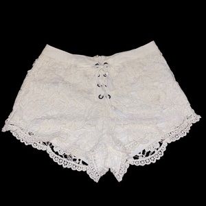 White lace summer short, Forever 21 S